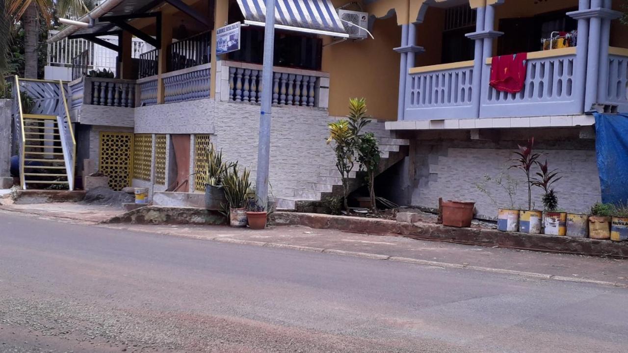 Auberge Bouloulou Boueni Esterno foto